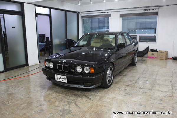 00_BMW M5(1991).jpg