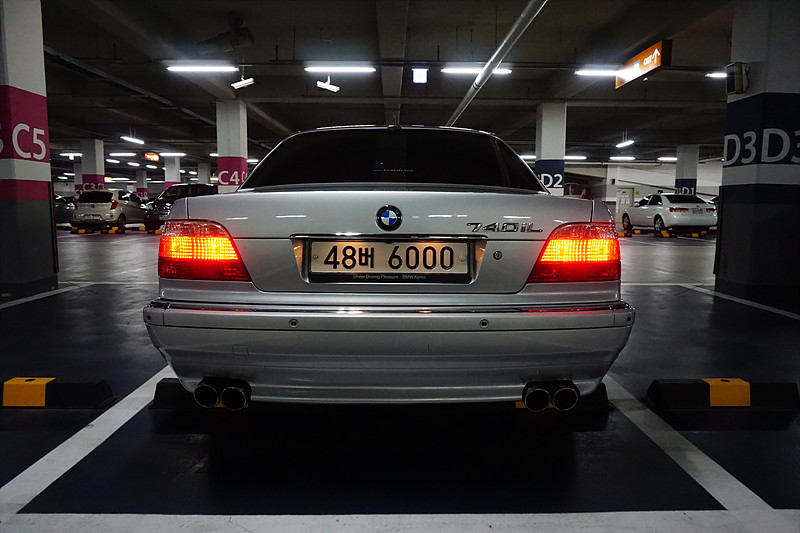 DSC08116.jpg : BMW E38 740iL 2000년식